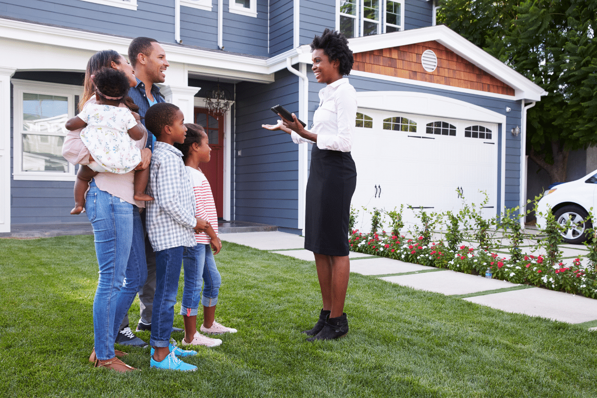 Devenir agent immobilier sans diplôme : métiers, formations et reconversion professionnelle